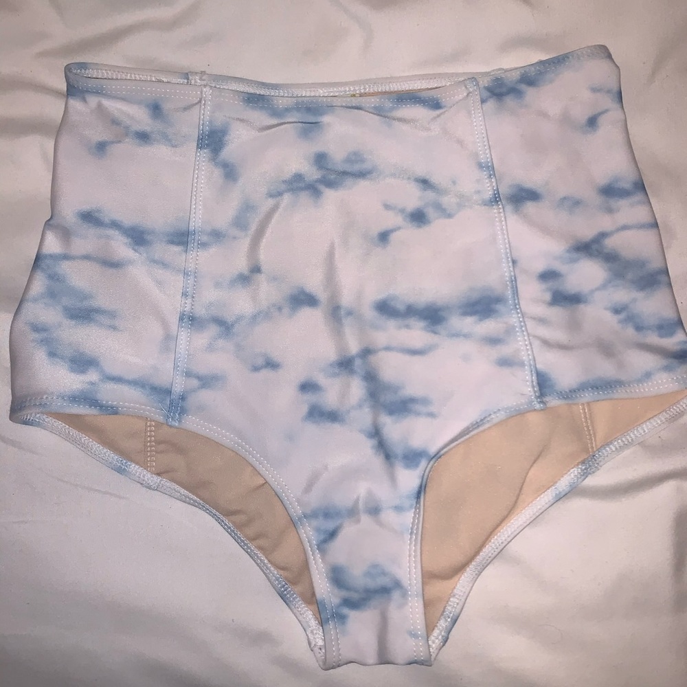 Kortni Jeane Small Bottoms